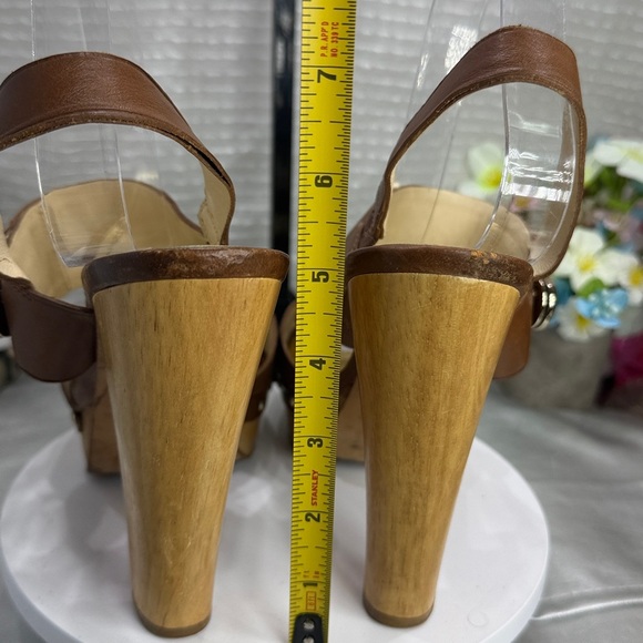 (A) COACH Women's Darcey Peep-Toe Platform Heels with Silver Wooden Buckle,Sz 9B - Picture 6 of 15